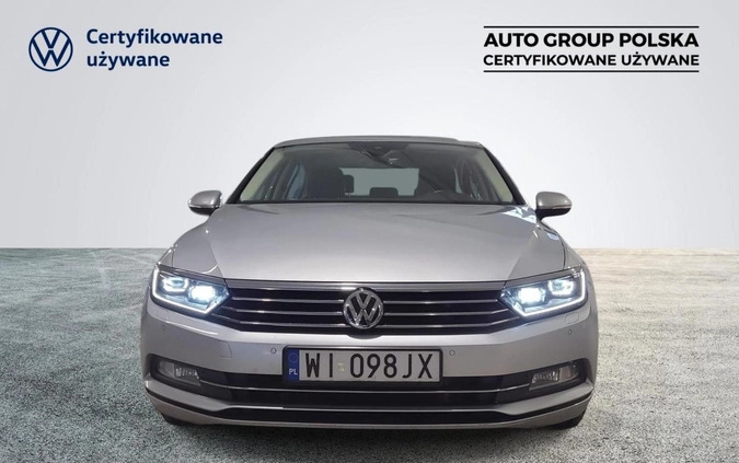 Volkswagen Passat cena 72500 przebieg: 138444, rok produkcji 2019 z Orzysz małe 379